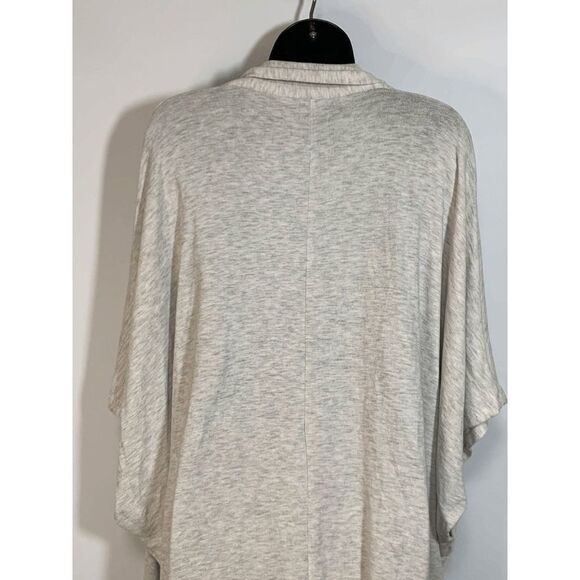 Cupcakes and Cashmere Women’s Open Front Batwing Shrug Sweater Gray Size Small - Picture 10 of 10